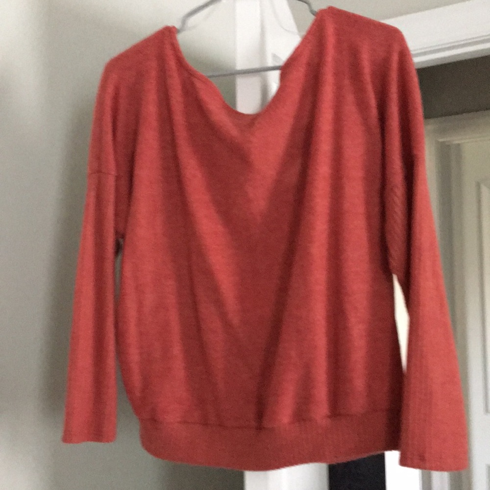 Women’s tops